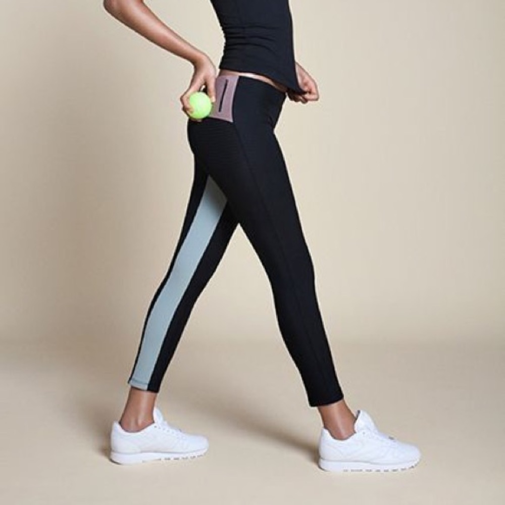 Full Court Colorblock futuristic legging BNWT